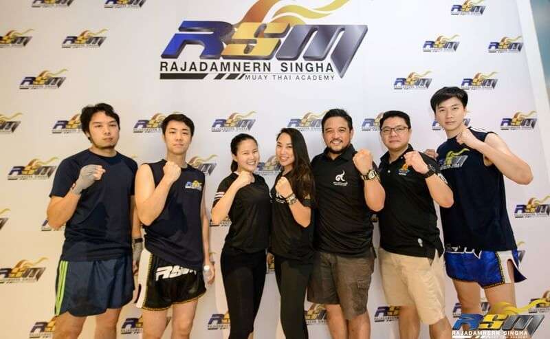 10 ศูนย์สอนมวยไทยเบิร์นไขมันให้กระจาย ตามเทรนด์ฟิตแอนเฟิร์ม 9 ครูสอนมวยมืออาชีพ