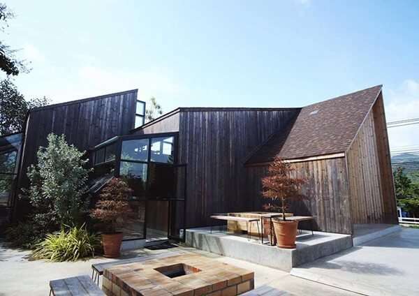100 อันดับสถานที่ท่องเที่ยวยอดนิยมในเขาใหญ่ 6 The Birder’s Lodge
