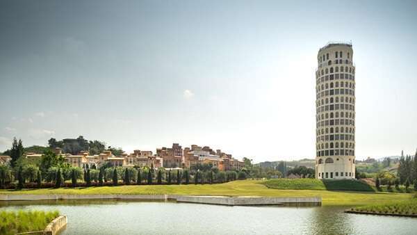 100 อันดับสถานที่ท่องเที่ยวยอดนิยมในเขาใหญ่ 29 Toscna valley และ Tosscana Piazza