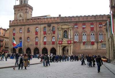 100 อันดับมหาวิทยาลัยที่ดีที่สุดในโลก 30 University of Bologna ประเทศ Italy