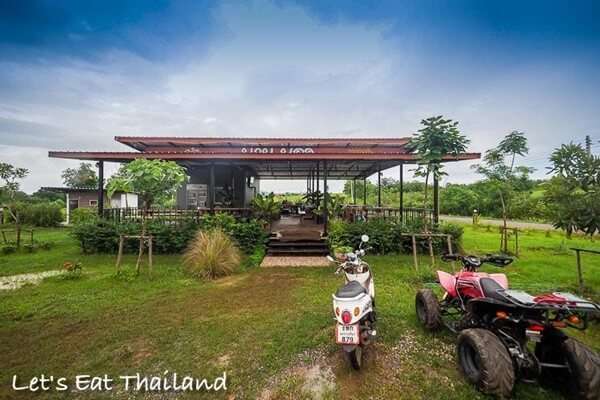 100 อันดับสถานที่ท่องเที่ยวยอดนิยมในเขาใหญ่ 46 ครัวนายยอด อาหารป่า
