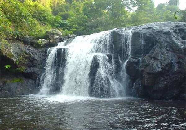 100 อันดับสถานที่ท่องเที่ยวยอดนิยมในเขาใหญ่ 76 ครูยอด พิมพ์เกาะ ขนมจีนประโดก สามแยกปัก โคราช