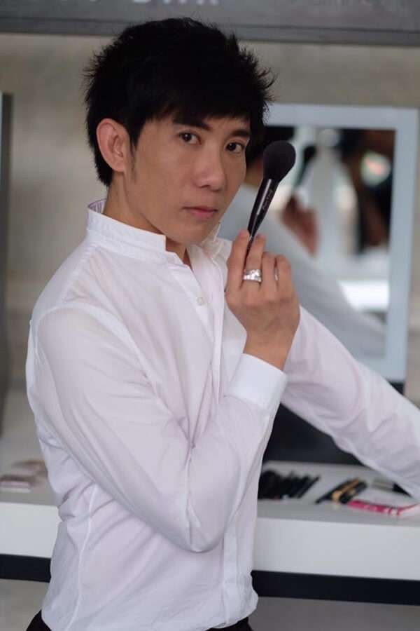 คุณป้อม วินิจ