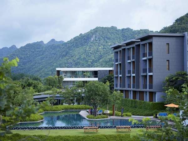 100 อันดับสถานที่ท่องเที่ยวยอดนิยมในเขาใหญ่ 101 โรงแรมเอสเคป เขาใหญ่ (Escape Khaoyai Hotel)