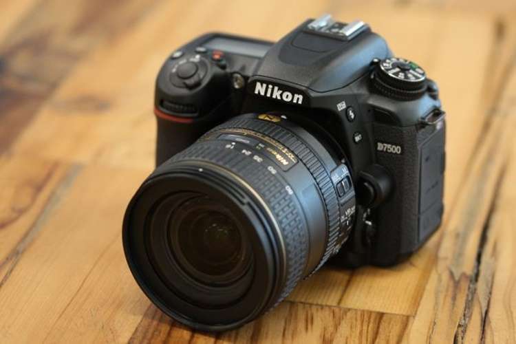 แคนนอนดีกว่า Nikon ไหม